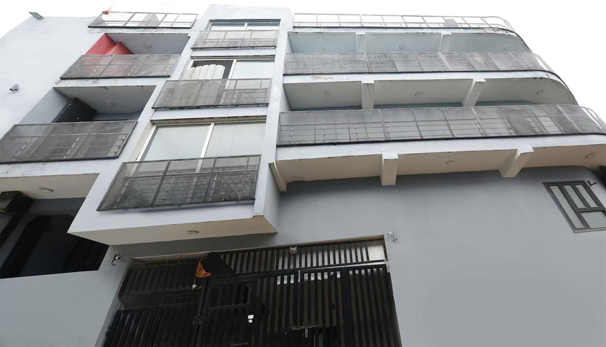 Hotel Crown Inn ฟารีดาบัด ภายนอก รูปภาพ